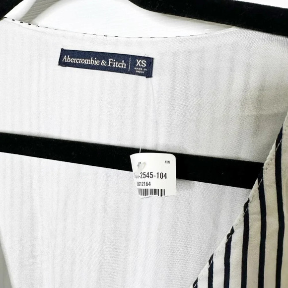 ABERCROMBIE & FITCH Size XS Kimono Sleeve‎ Tie Front Striped Romper - Picture 4 of 8